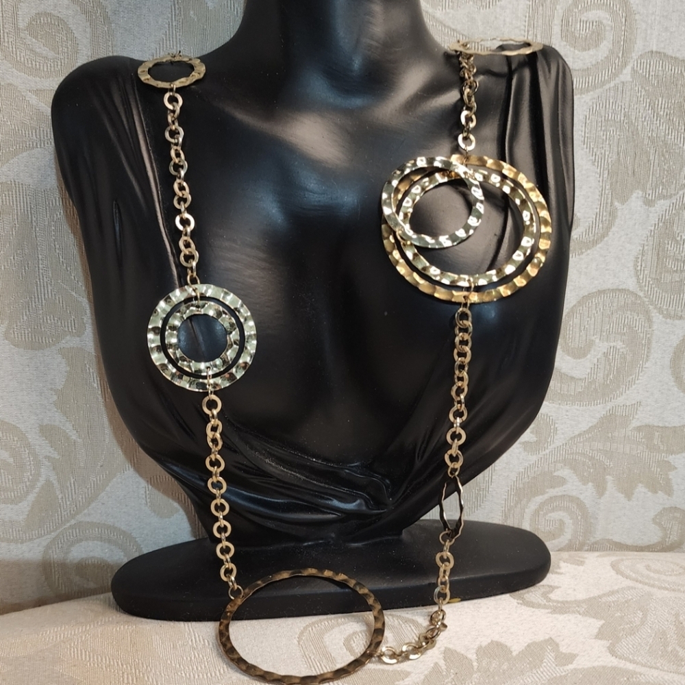 Y2K Elegant Gold-Tone Circle Necklace